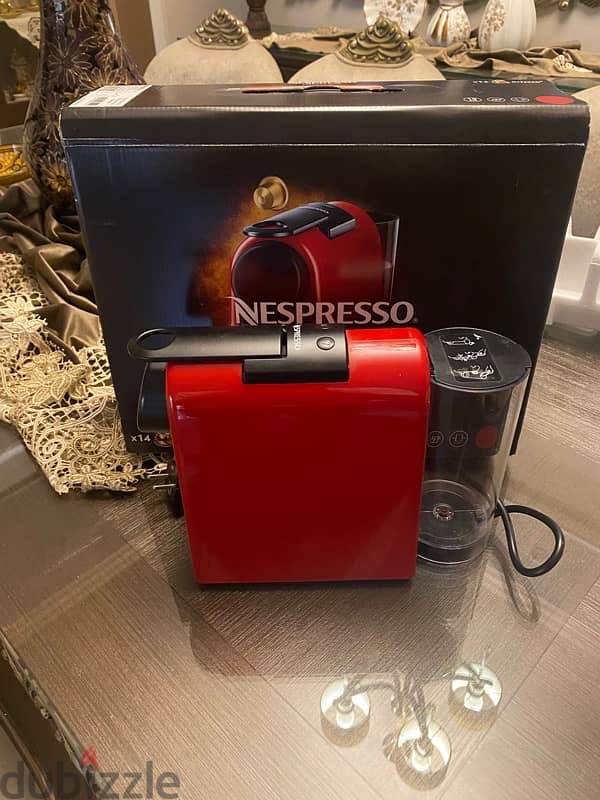 Nespresso Essenza Mini Coffee Machine (red) 4