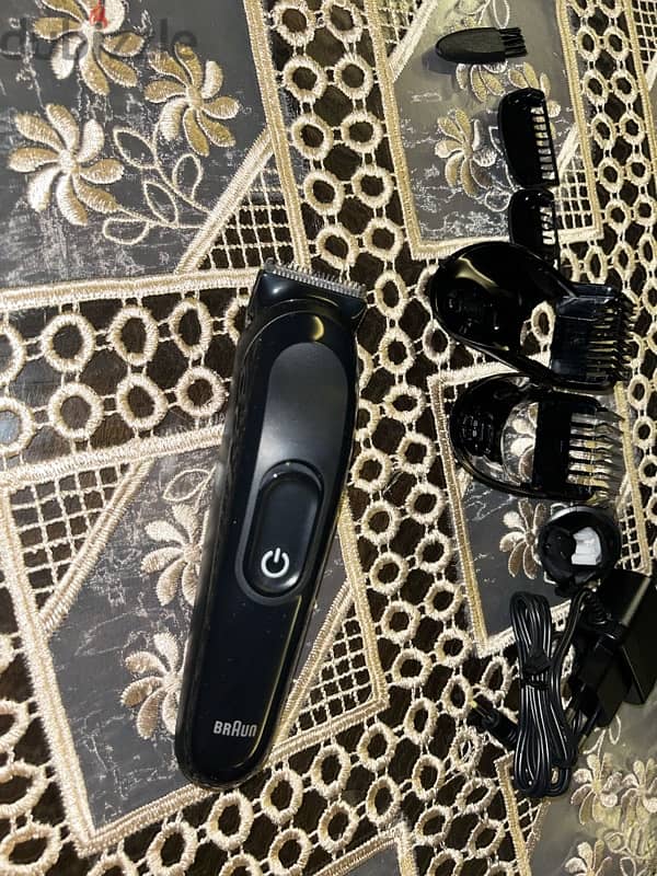 Braun shaving machine 6 in 1 6