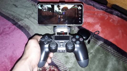 PS4 controller + phone clip دراع للموبايل مع مشبك معدني للموبايل