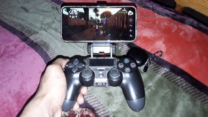 PS4 controller + phone clip دراع للموبايل مع مشبك معدني للموبايل 0