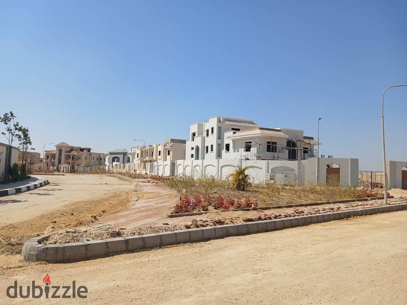 Own an independent villa in the most luxurious transit areas 1