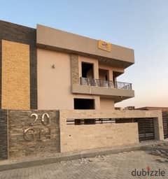 للبيع twin house 350m في الحي الاول مدينه هليوبوليس الجديده استلام فوري نصف تشطيب جاردن كبيره مع حمام سباحه 0