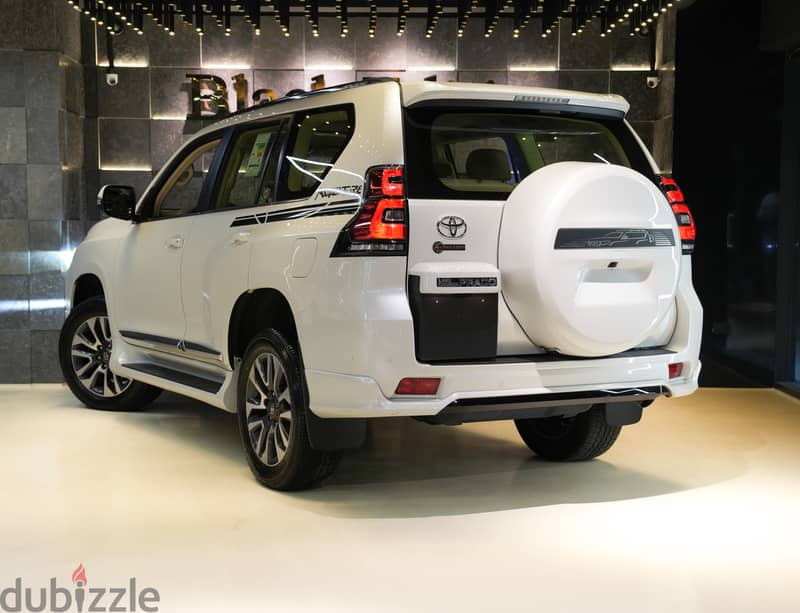 Toyota Land Cruiser Prado VXR 2023 Zeroo 17