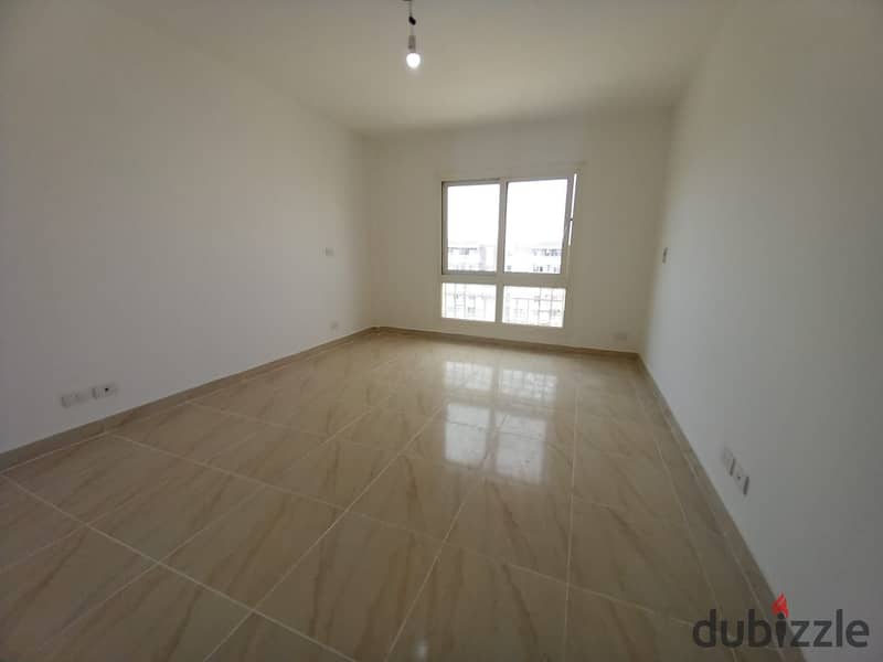 Apartment for sale 133 m in B6, directly in front of the buses and food court 3