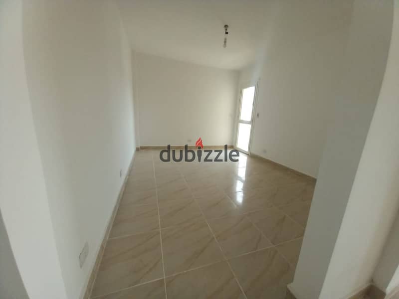 Apartment for sale 133 m in B6, directly in front of the buses and food court 4