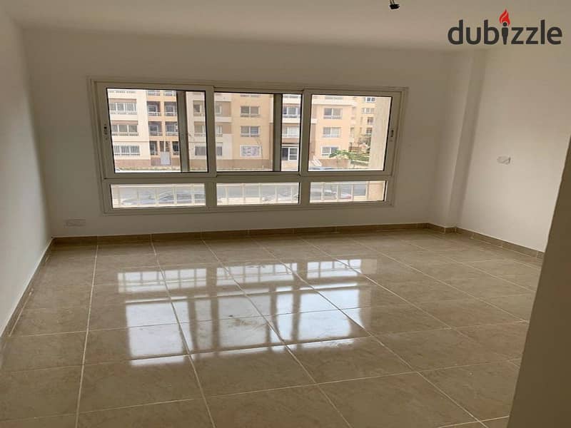 Apartment for sale 133 m in B6, directly in front of the buses and food court 5