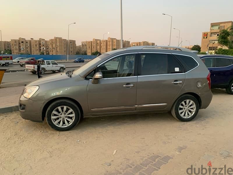 Kia Carens 2010 6