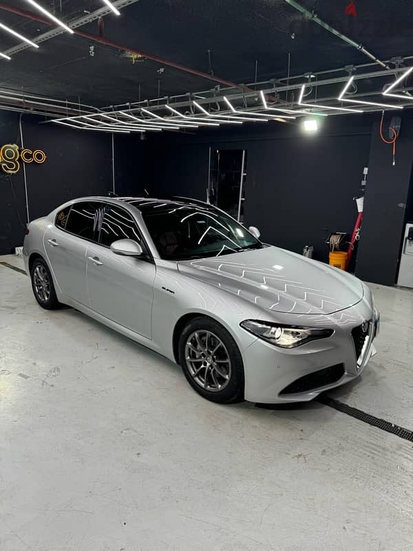 Alfa Romeo Giulia 2021 2