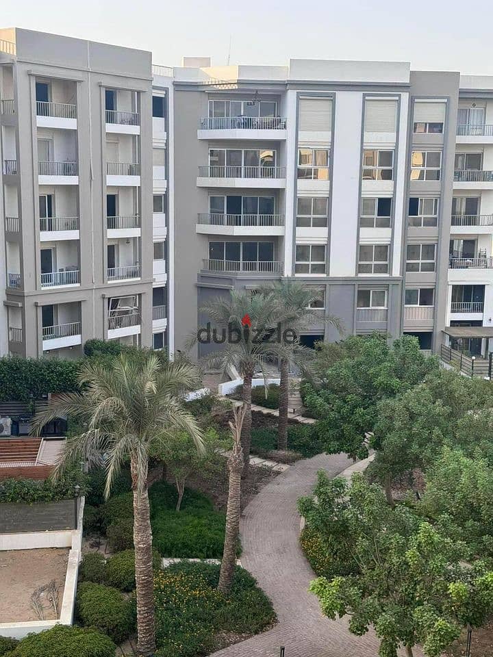 For lovers of excellence and sophistication, ground apartment in a garden in Hyde Park   In South Teseen Street   The area of the apartment is 123 squ 8