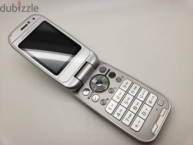 Sony Ericsson Z750 كالجديد تماما بلمعته 0