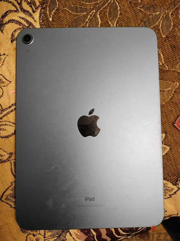 ipad 10 64 giga ios 18 blue معاه شاحن وكارتونه و جراب و اسكرينه 4