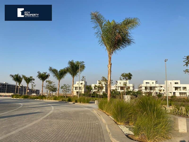 Twinhouse villa Resale, old price, in Al Burouj Compound - A very special location in front of Madinty 7