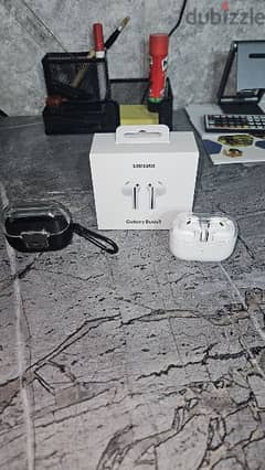 SAMSUNG BUDS 3 WITH ORIGNAL CASE FROM SAMSUNG