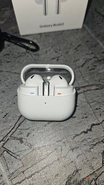 SAMSUNG BUDS 3 WITH ORIGNAL CASE FROM SAMSUNG 5