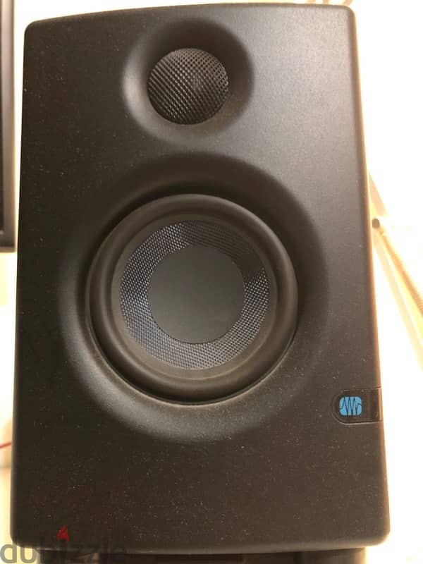 PreSonus Eris E3.5 Studio Monitors 1