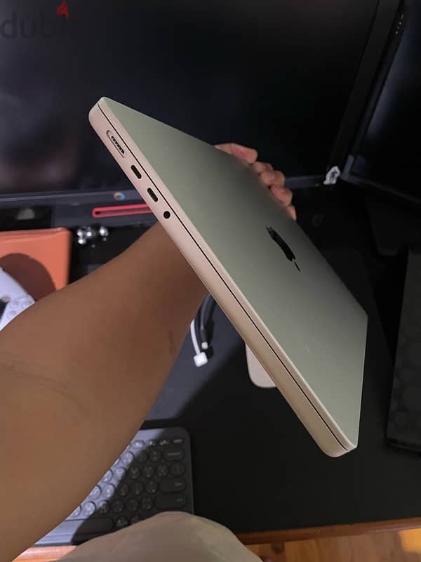 Macbook 14 M1 Pro , upgraded version, 1 TB, battery 96%, like New 5