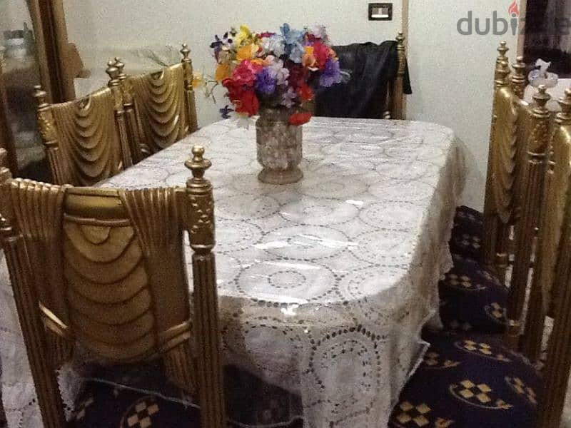 Like new dining table and chairs سفره بعشر كراسي بحاله ممتازه 1