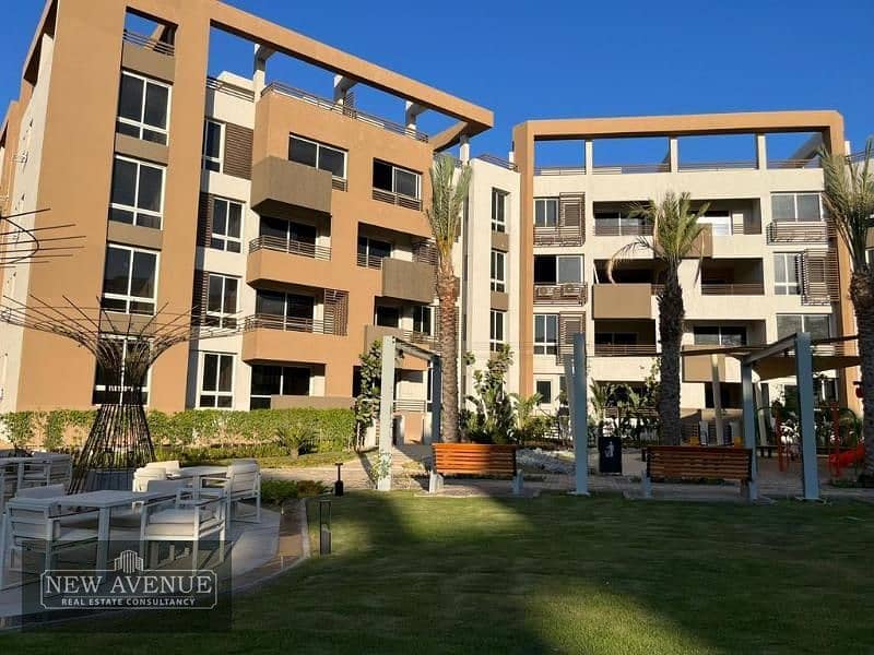 Penthouse with Downpayment in Granda life El Shorouk city 0