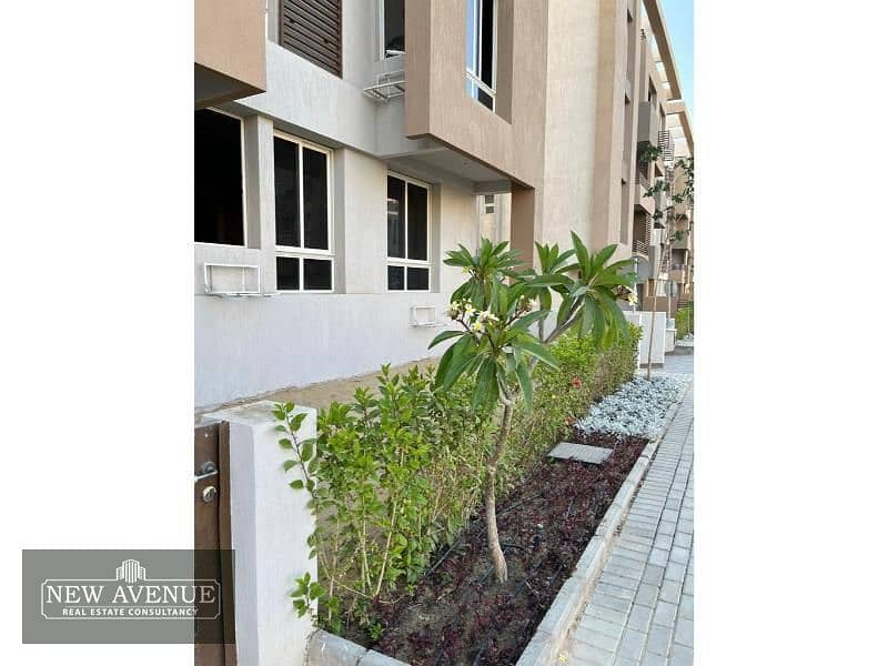 Penthouse with Downpayment in Granda life El Shorouk city 6