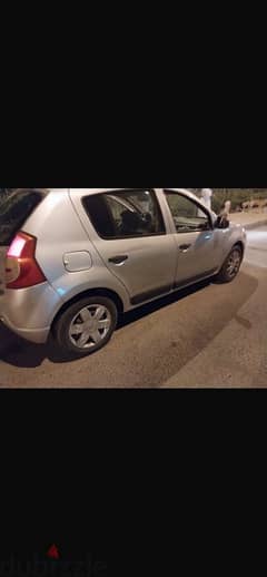 Renault Sandero 2011