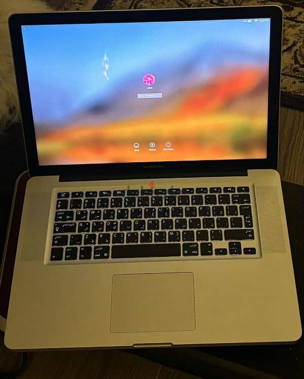 جهاز MakBook Pro استعمال بسيط 0