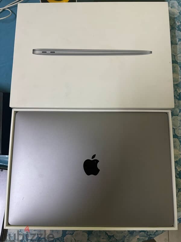 MacBook Air 2020 M1 100% KSA Full box ماك بوك اير ام ١ 5