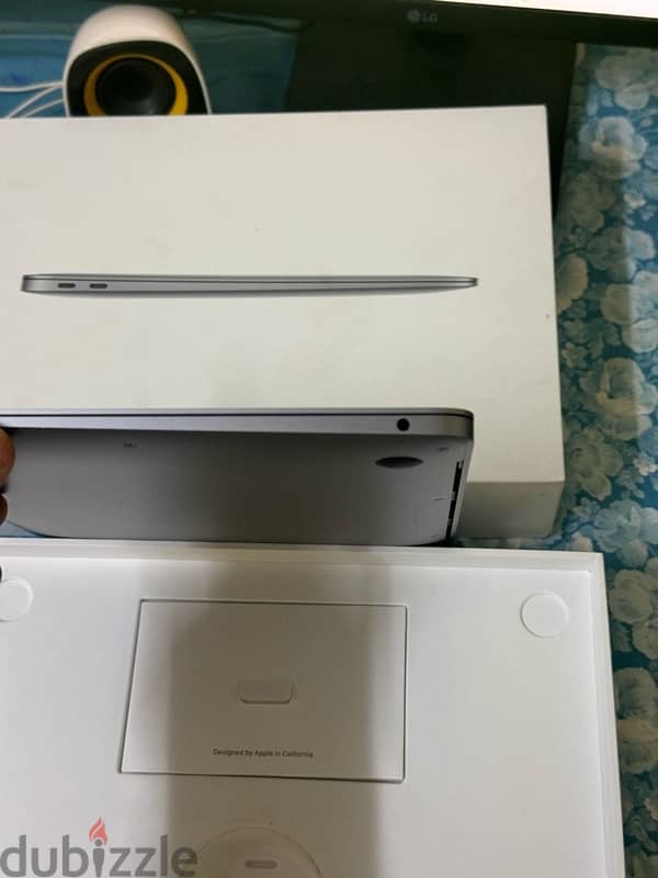 MacBook Air 2020 M1 100% KSA Full box ماك بوك اير ام ١ 7