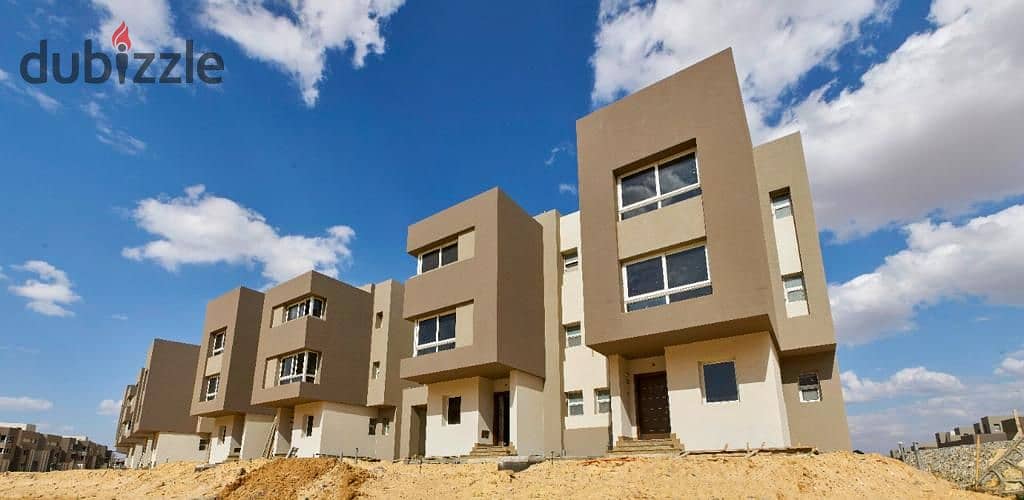 For sale, a townhouse with immediate delivery in Sheikh Zayed, in Etapa Compound, 5