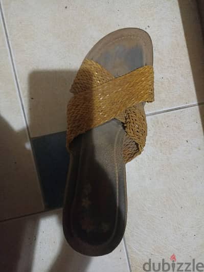 جزم مستعمله ب ١٠٠ جنيه حاله جيده وجزم جديده باسعار منافسه