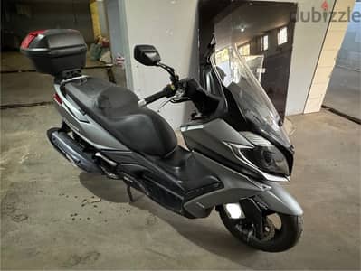 Kymco 350i downtown