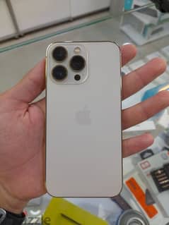 iPhone 13 Pro للبيع - حالة جيدة 0