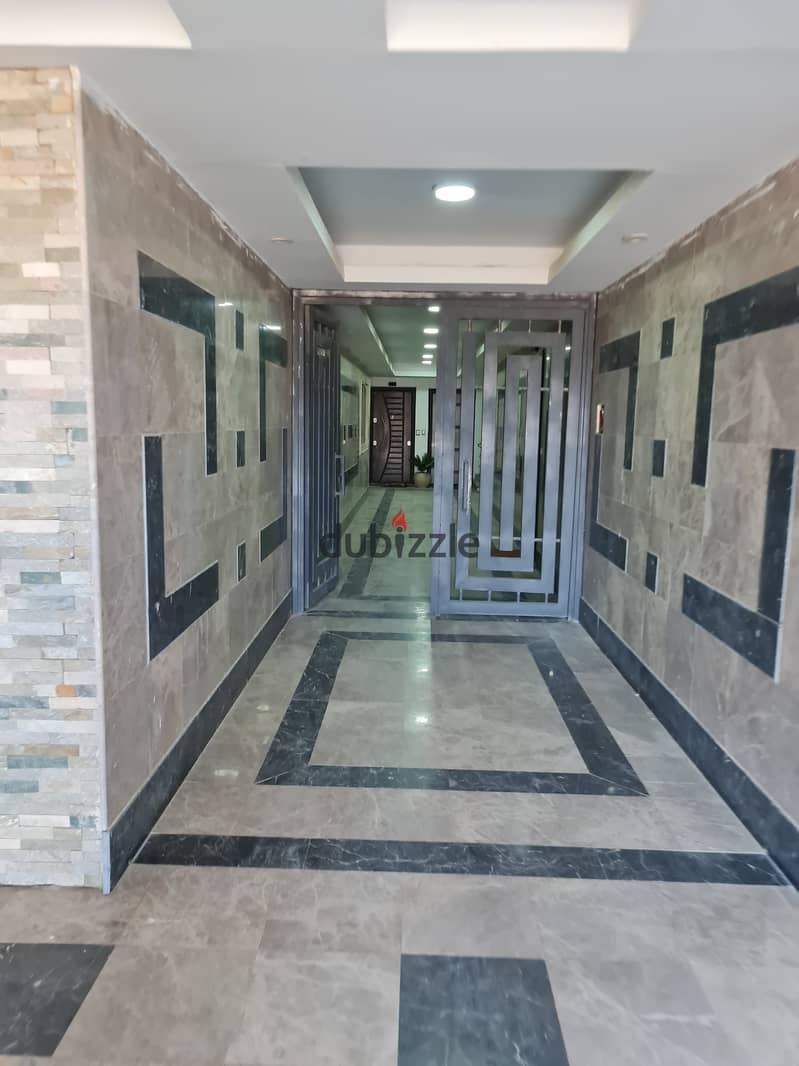 Apartment for rent first housing special finishes modern kitchen 185m and sound system steps from Katameya Dunes and useful 10