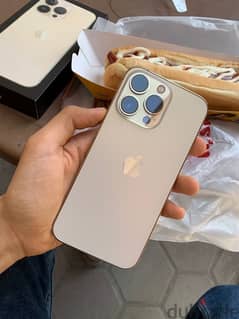 iPhone 13pro مساحه128بطاريه82 0