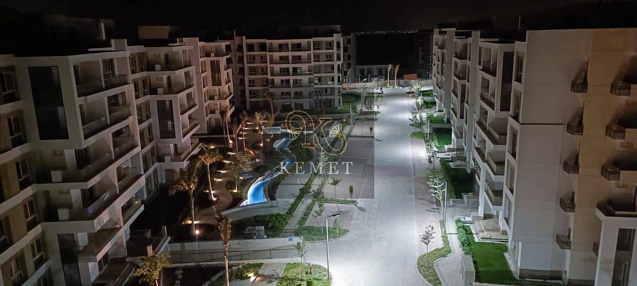 Apartment for sale, ready to move, area 180, with down payment and installments, in the Beta Greens residential compound in Mostakbal City 13