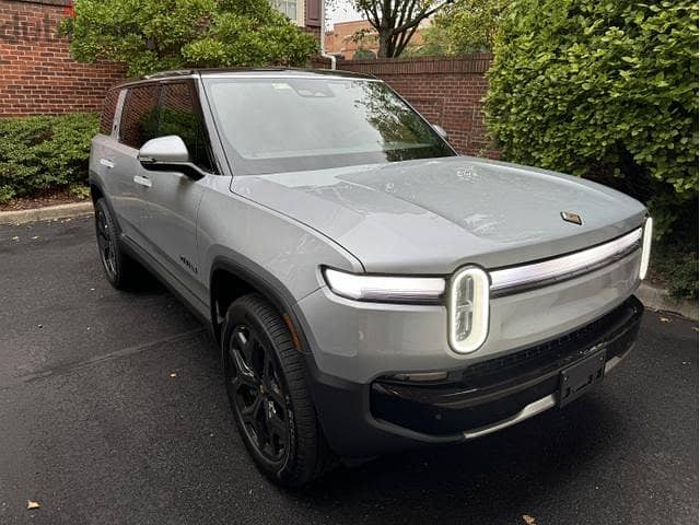 2025 Rivian R1S Adventure Dual-Motor Standard Pack 0