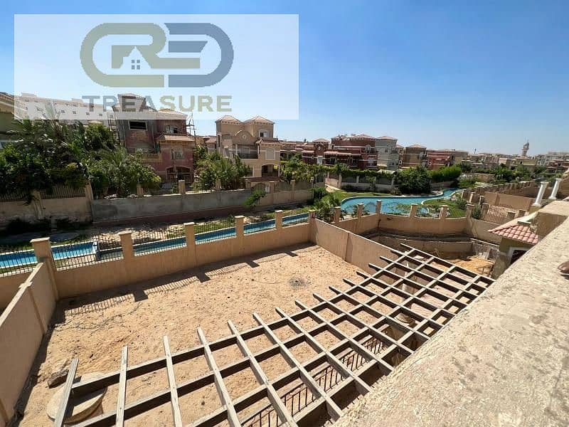 فيلا للبيع بالمكتب و غرفة المربية في إتوال دي فيل - Etoile Des Ville - التجمع الخامس 7