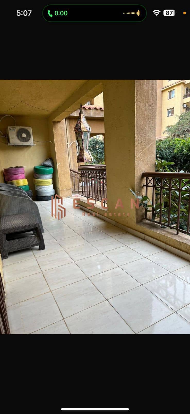 For lovers of ground floor area and large areas, 189 square meters at a snapshot price 7