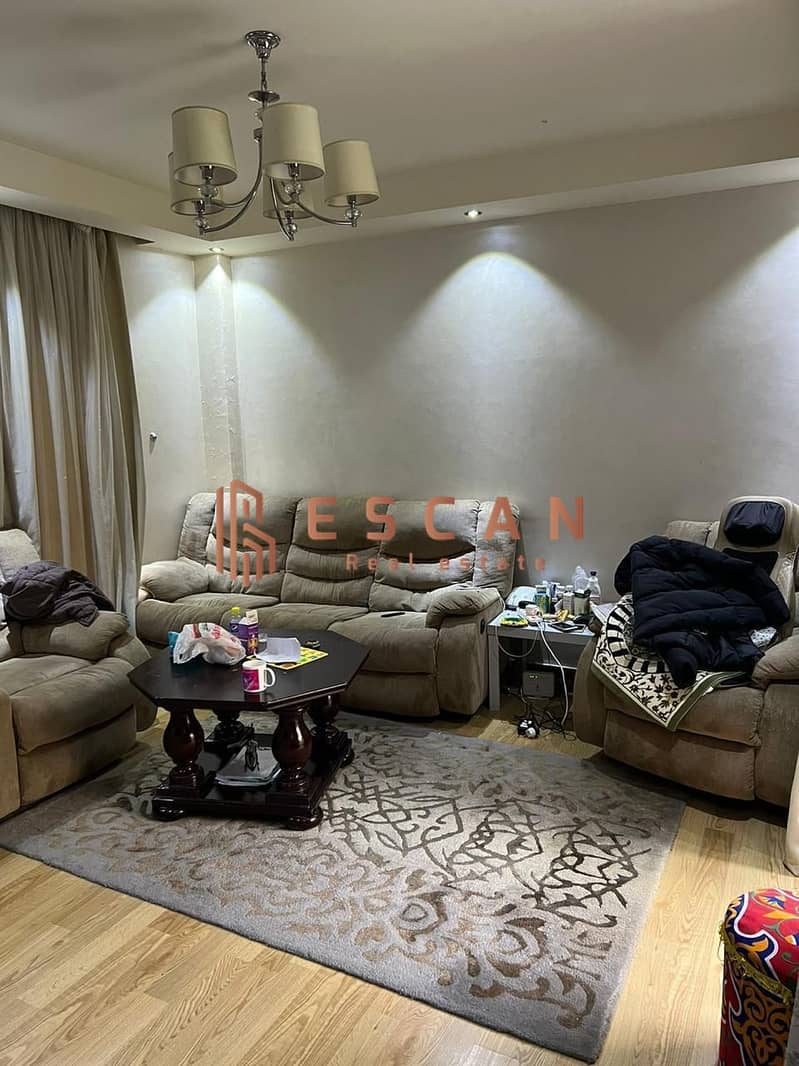 For lovers of ground floor area and large areas, 189 square meters at a snapshot price 13