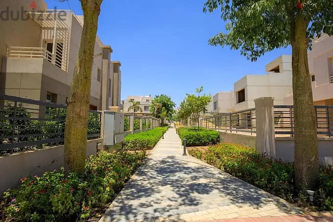 Town House Fully finished للبيع في البروج Al Burouj باقل مقدم وتسهيلات 1