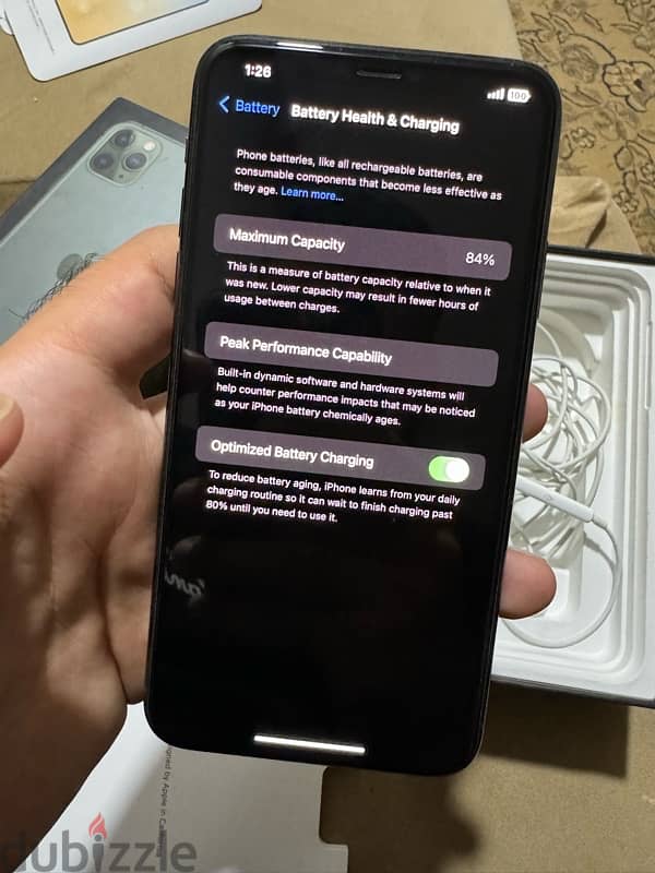 ايفون 11 برو ماكس شريحتين بطاريه 84%  مساحه 256 2