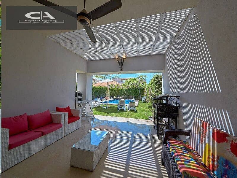 *Resale* villa, fully finished, with furniture and appliances, Ready to move, in Hacienda White With a swimming pool and private garden 2