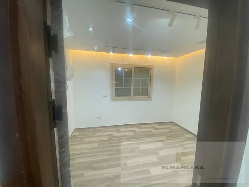 Apartment for sale in Sheikh Zayed, neighborhood 16, on the main street and a few steps from Beverly Hills 4