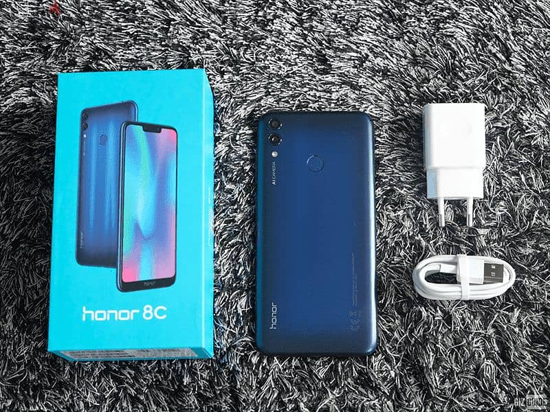 بحالة الزيرو بلصقه الضهر وبالضمان Huawei honor 8c زيرو 1