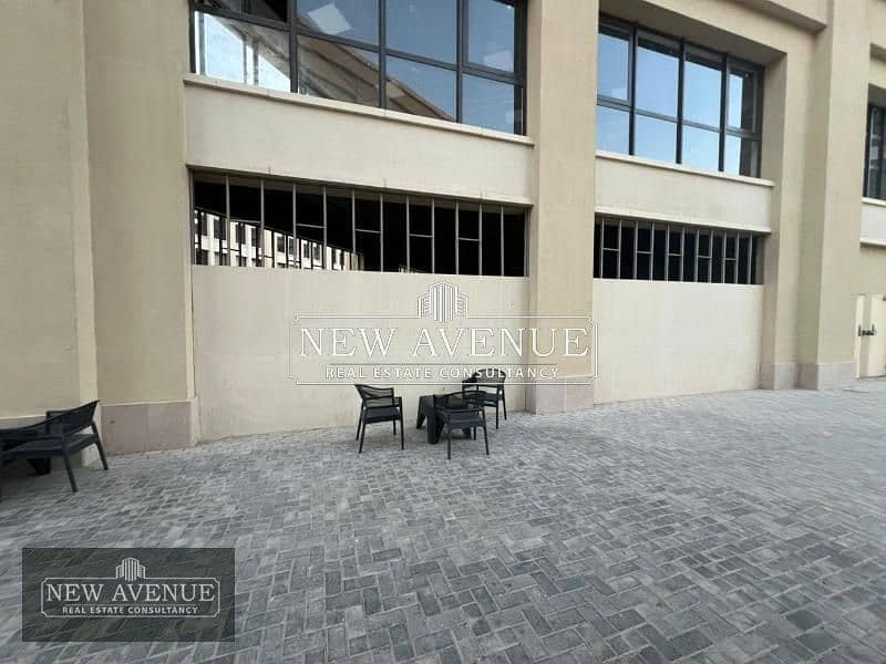 Retail For Rent In Mivida 164sqm Corner 3