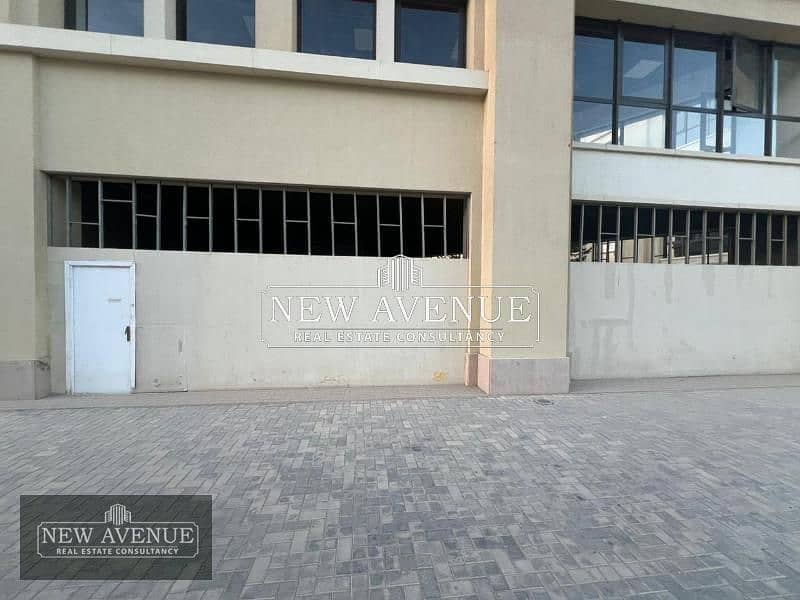 Retail For Rent In Mivida 164sqm Corner 6