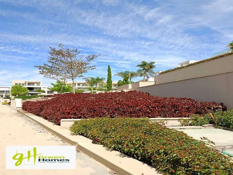 own a distinctive Apartment for sale , with an area of 160 square meters In Fifth square - Al Marasem 6