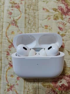 للبيع Air Pods كوبى بحالة ممتازة