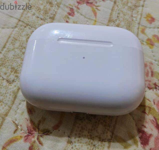 للبيع Air Pods كوبى بحالة ممتازة 1