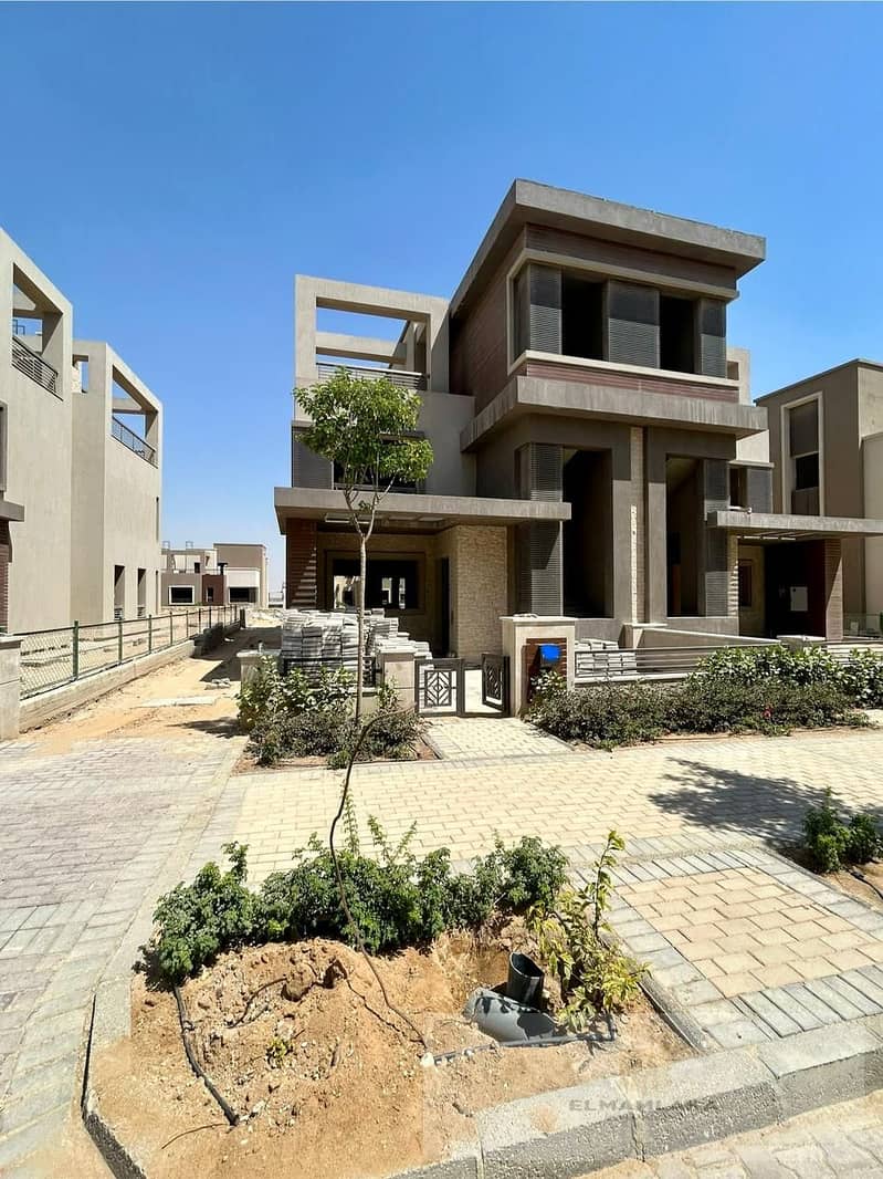 Twin house in the New Giza compound, just steps away from Arkan Plaza 0