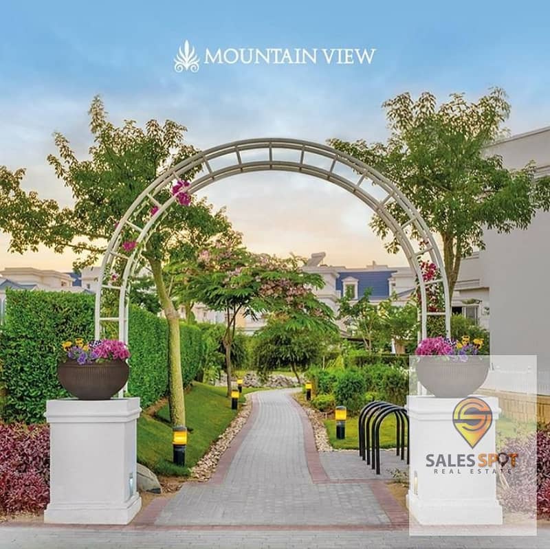 The lowest price in the market is the best garden villa for location and view in Kingsway Compound Mountain View October project in northern expansion 2